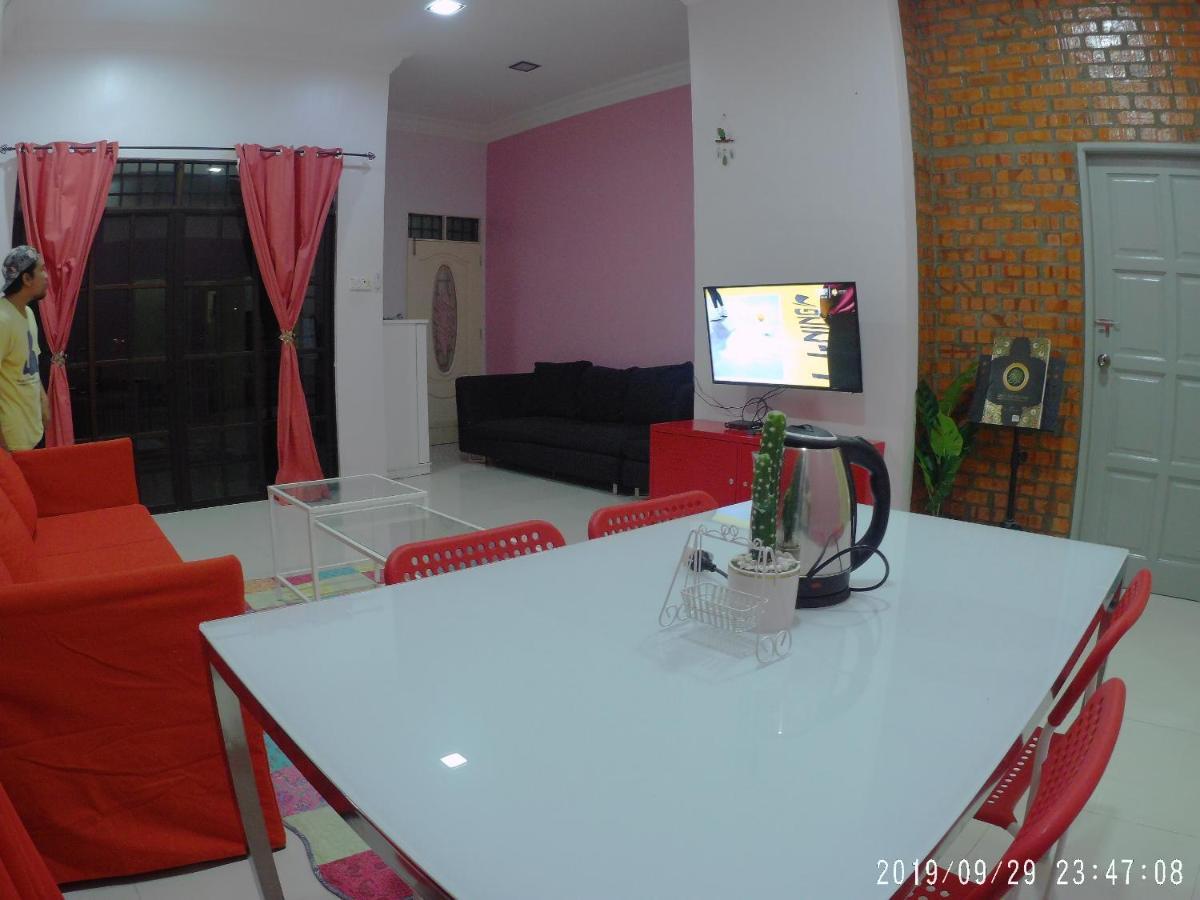 Holiday Homestay Dungun Exterior foto